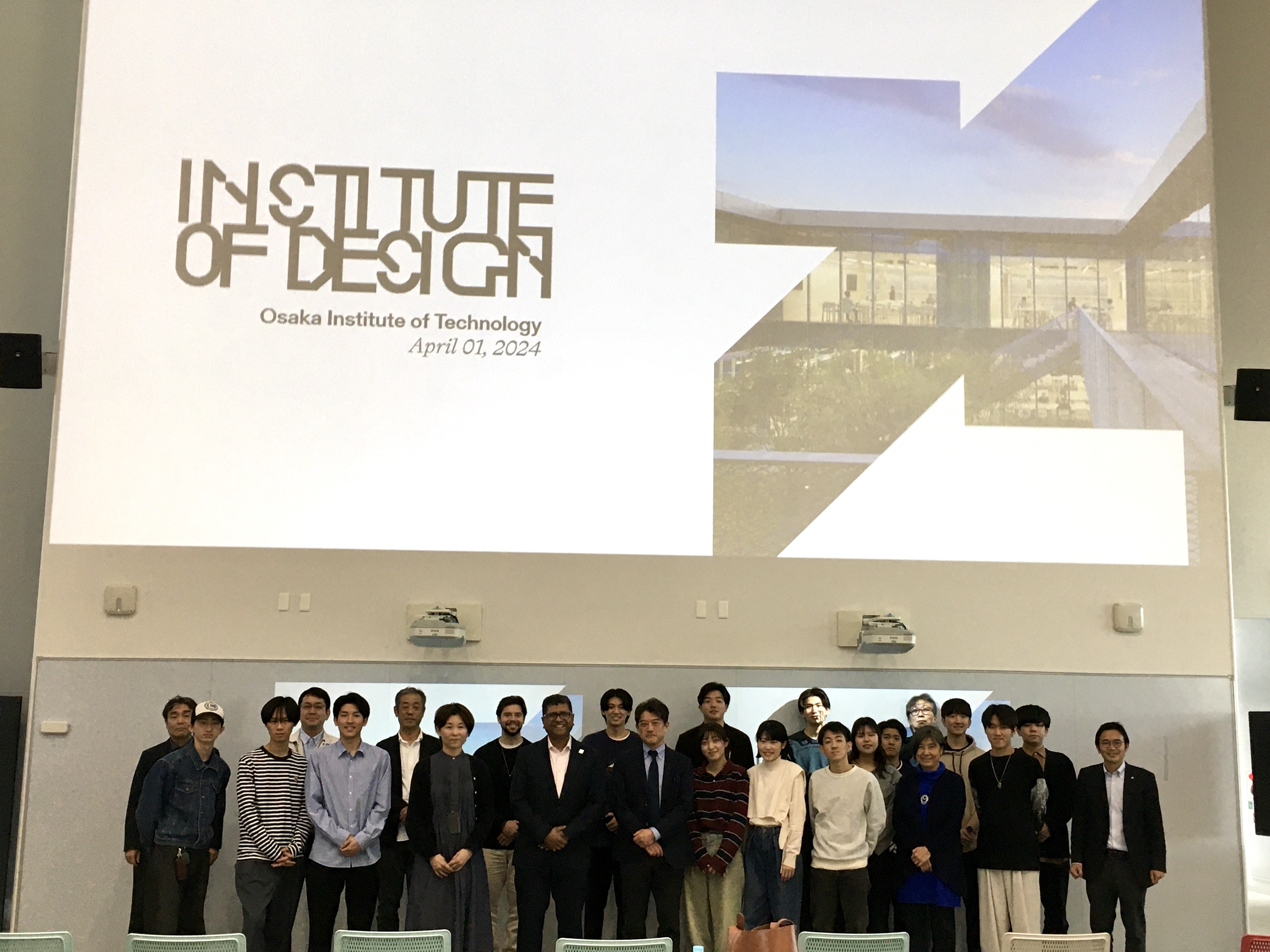 Students and faculty who attended the lecture