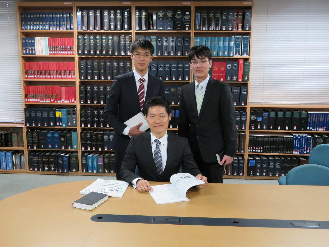 （左から）藤本さん、福島さん、川崎さん