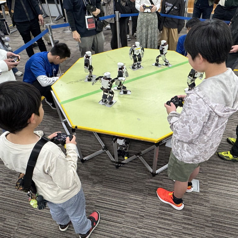 ロボット操作の様子
