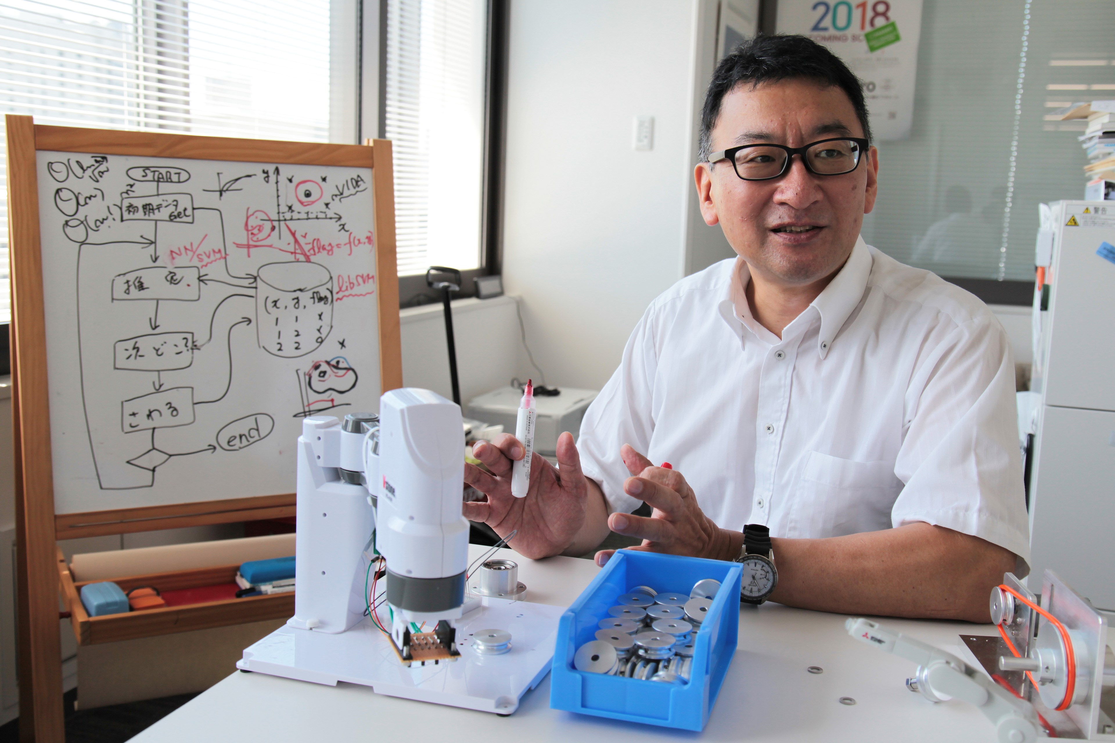ロボット工学の将来について語る野田教授