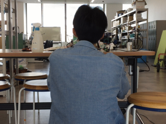 前庭感覚刺激を利用した情報通知システムの開発
