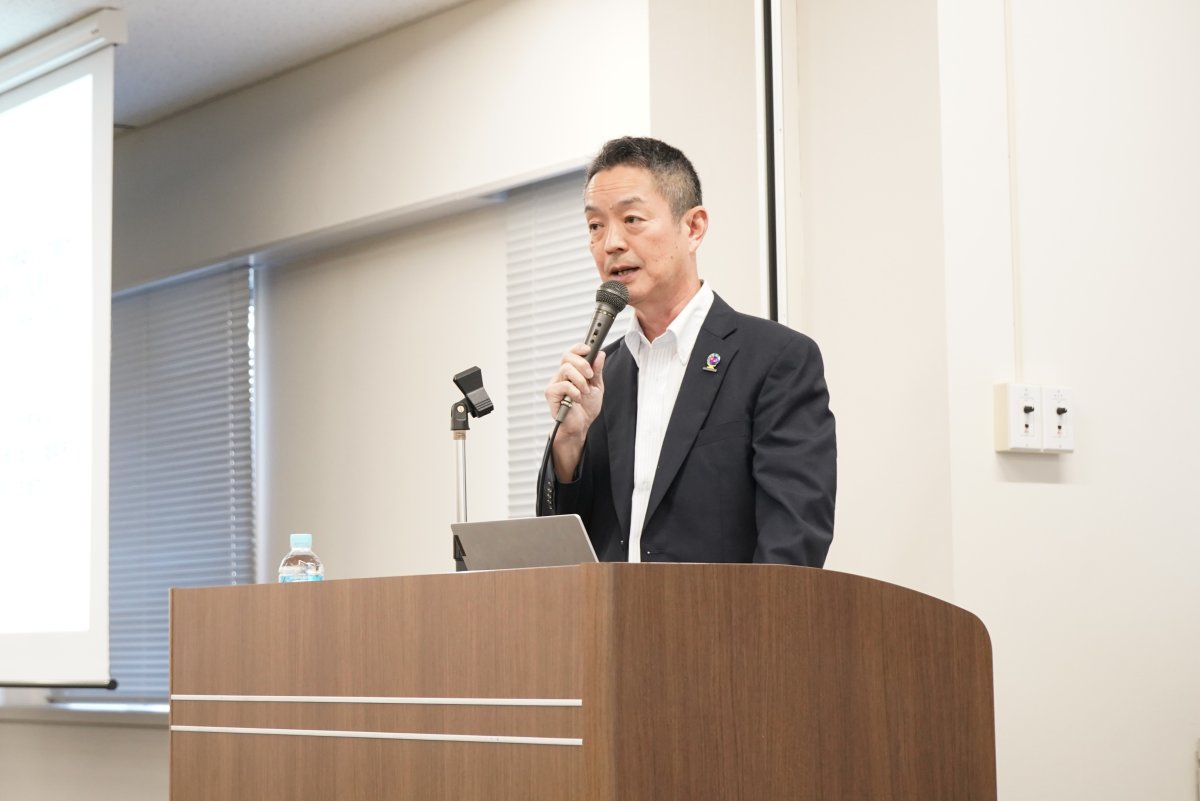 近畿地方整備局における防災対策について講演を行う川尻氏