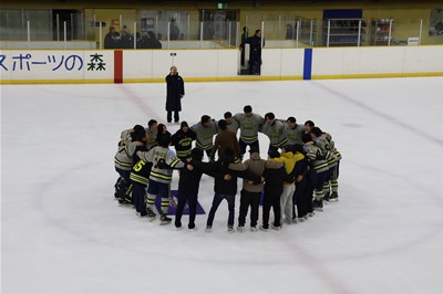 歓喜の大学歌合唱