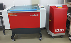 小型レーザ加工機