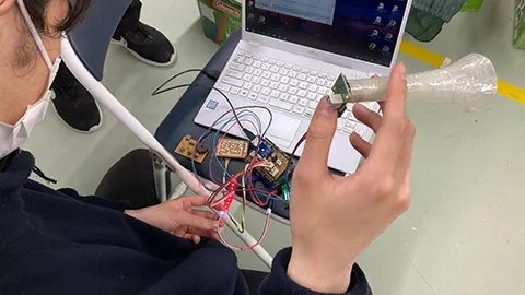 電装班の製作活動